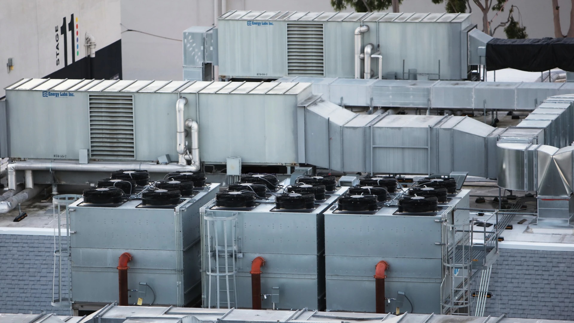 Pic.3 The AxiBlade fans transport the heated air away from the cooling towers