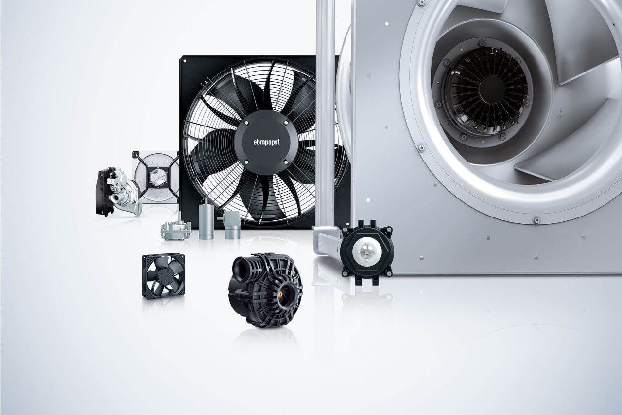 The nameplate content of fans from different brands is different
